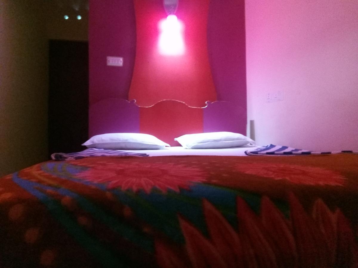 Jungleparadiso Homestay Thekkady Exterior foto